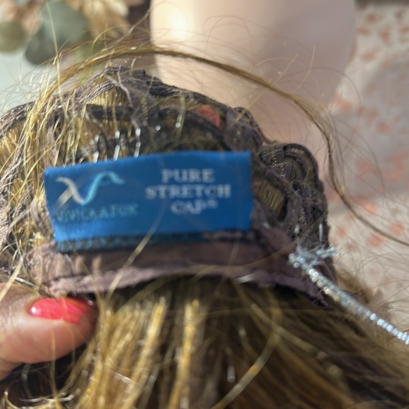 NWT vivica fox deep lace front wig - Picture 8 of 8